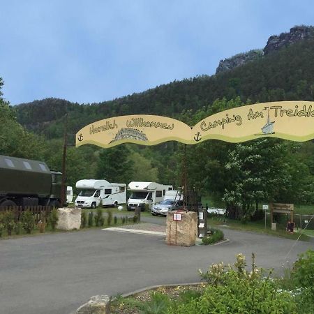 Campingplatz Am Treidlerweg ケーニッヒスシュタイン・アン・デ・エルベ エクステリア 写真