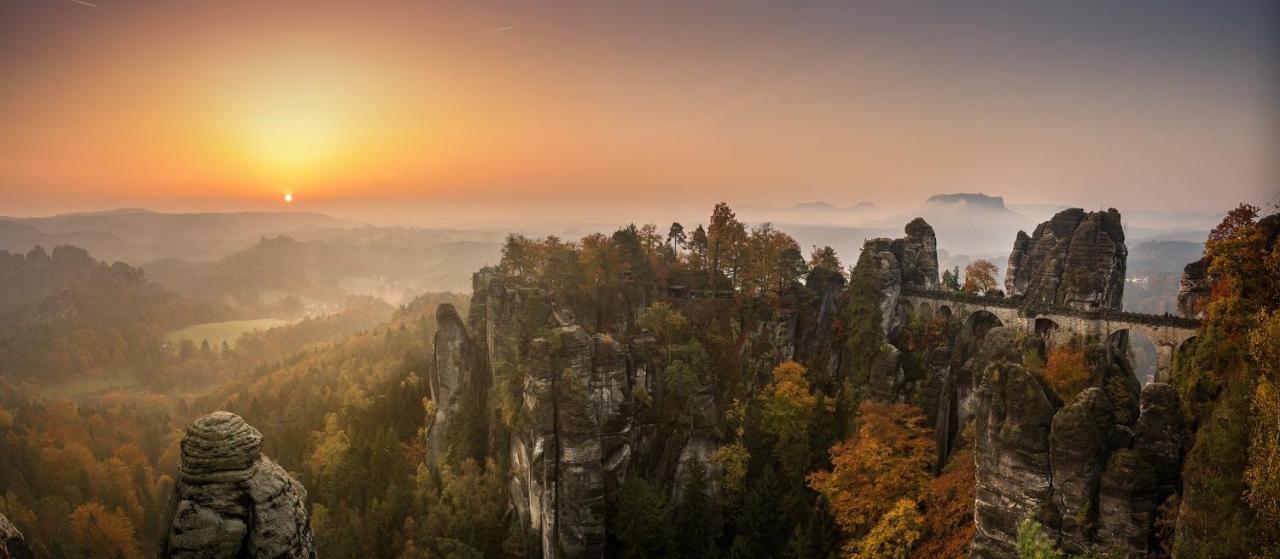 Campingplatz Am Treidlerweg ケーニッヒスシュタイン・アン・デ・エルベ エクステリア 写真