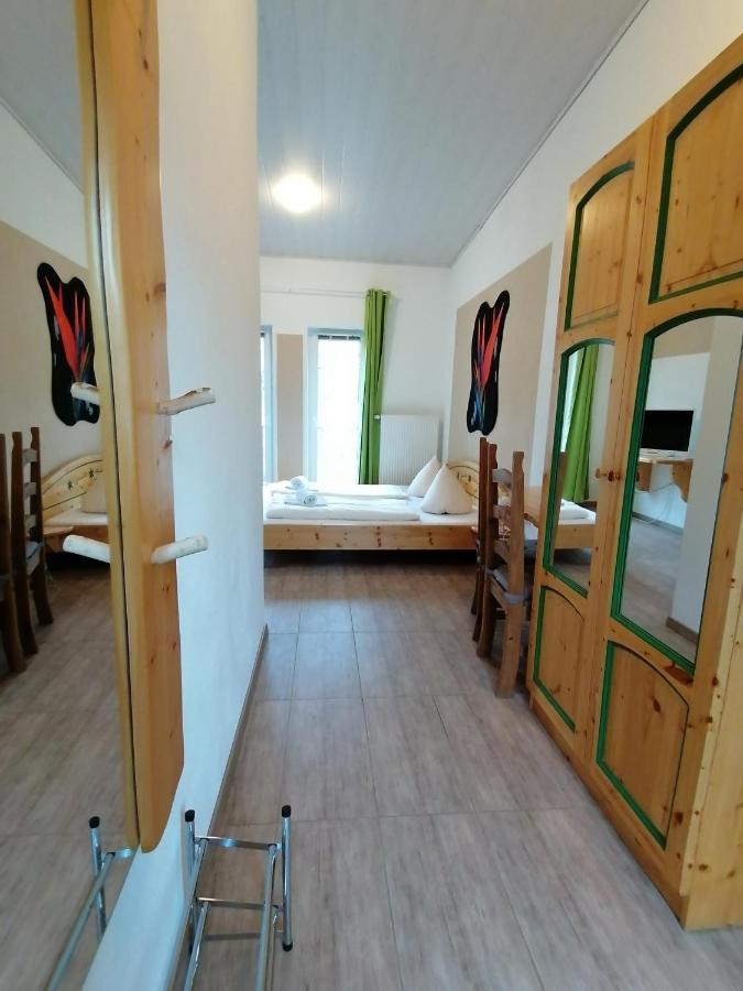 Campingplatz Am Treidlerweg ケーニッヒスシュタイン・アン・デ・エルベ エクステリア 写真
