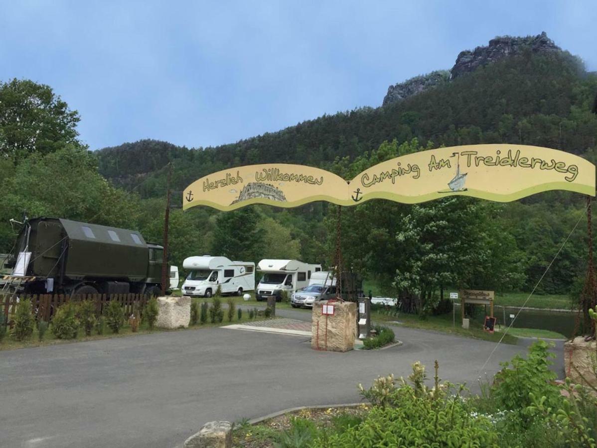 Campingplatz Am Treidlerweg ケーニッヒスシュタイン・アン・デ・エルベ エクステリア 写真