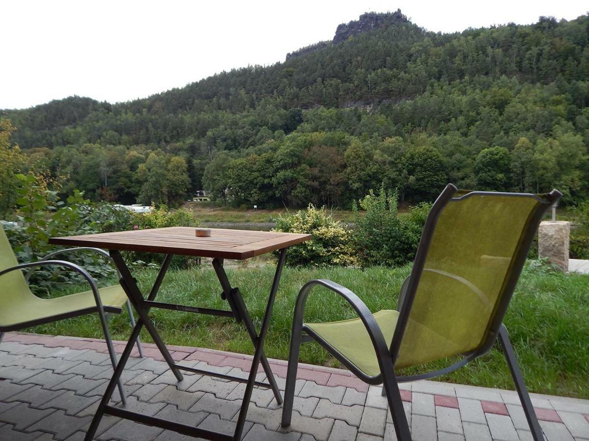 Campingplatz Am Treidlerweg ケーニッヒスシュタイン・アン・デ・エルベ エクステリア 写真