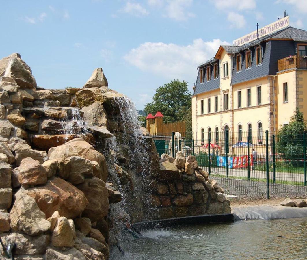 Campingplatz Am Treidlerweg ケーニッヒスシュタイン・アン・デ・エルベ エクステリア 写真